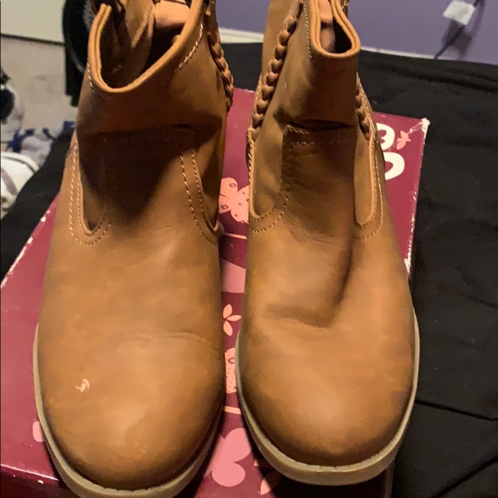 Brown boots